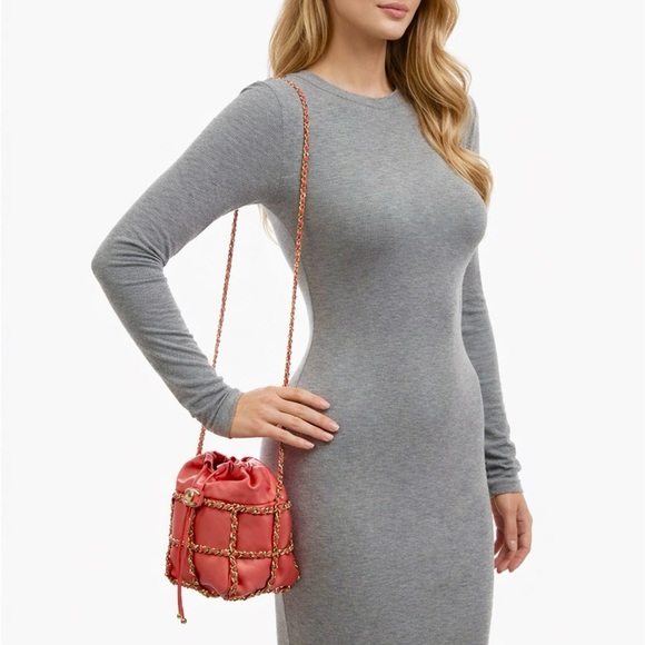 Chanel Chain drawstring Bag - Picture 4 of 13